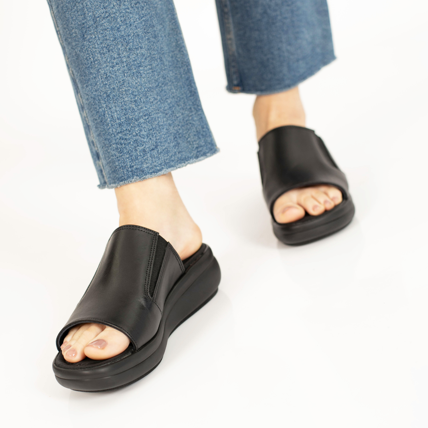 CHINELA MALORY NEGRA