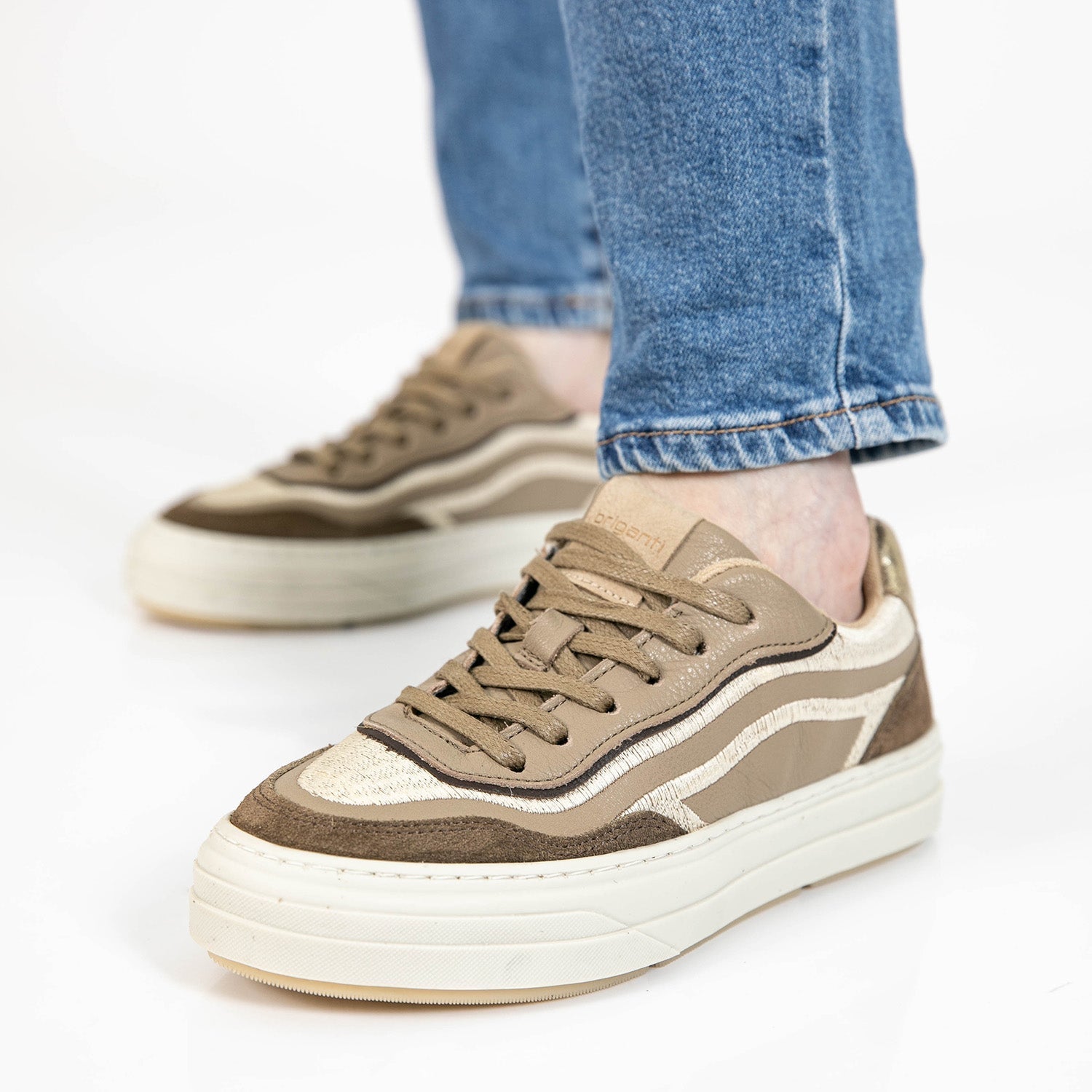 ZAPATILLA JANET MARRÓN