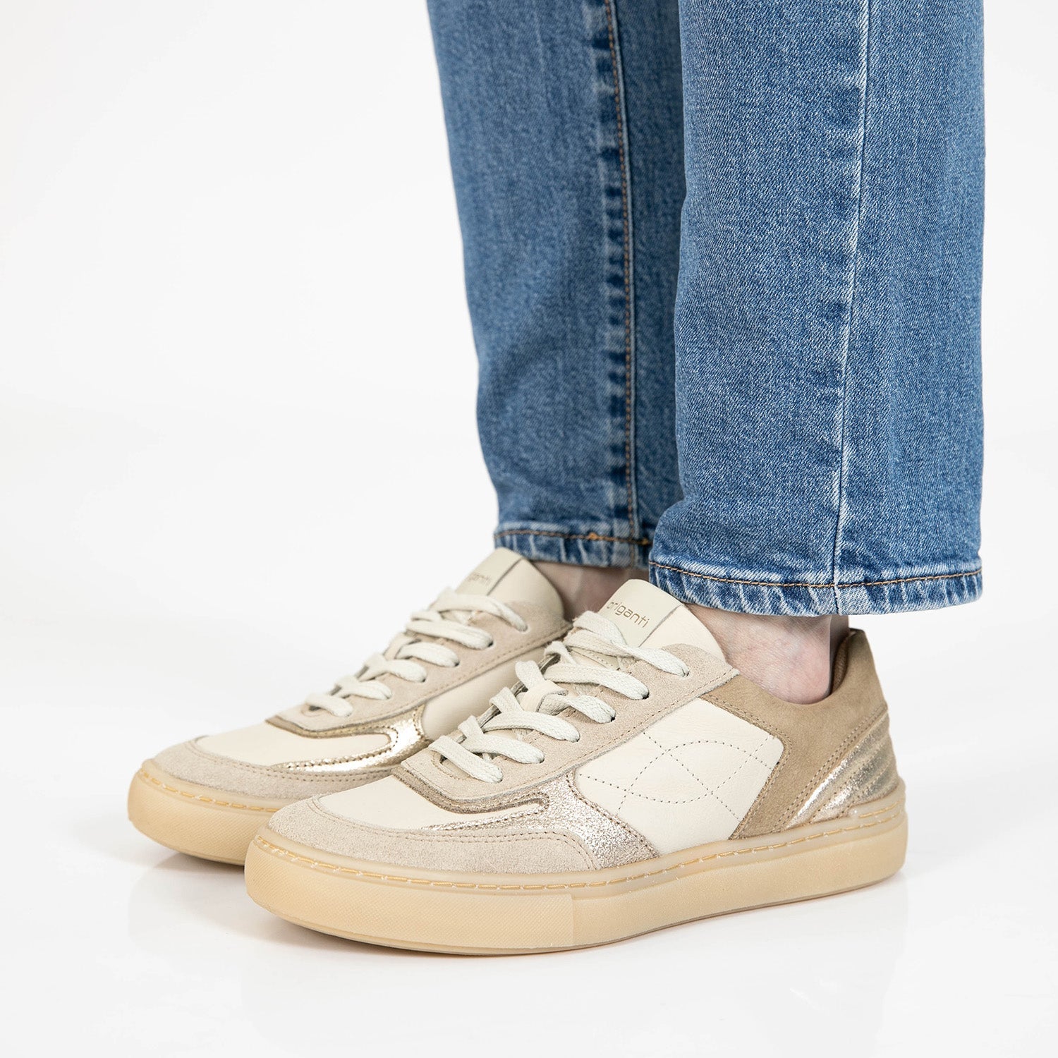 ZAPATILLA VELLA BLANCA